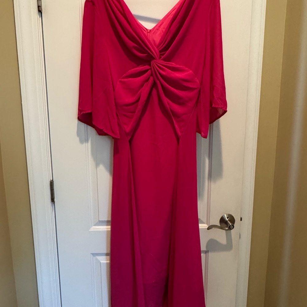 Elegant Pink Dress with Knot Detail